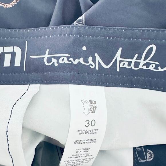 Travis Mathew Navy Board 9" Shorts Men Size 30 Hybrid Beach Skull Mexican Fiesta - Picture 6 of 7